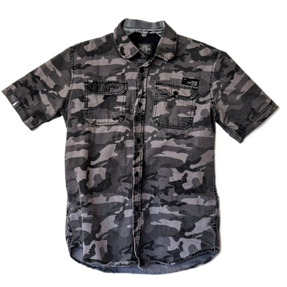 Youth Boys XL Woodland Camo Button-up Shirt EUC